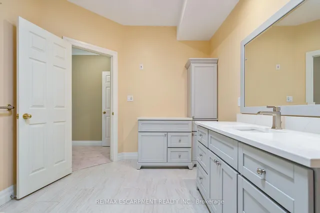 Additional image 27 of 6 Gillespie Cres