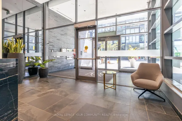 Additional image 21 of 650 King St Unit 211