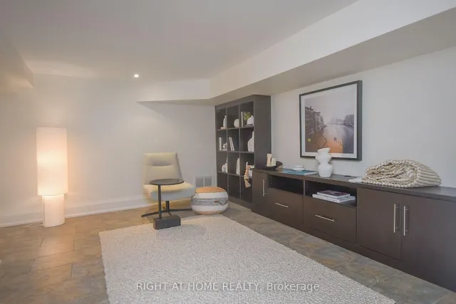 Additional image 33 of 104 Summerhill Ave