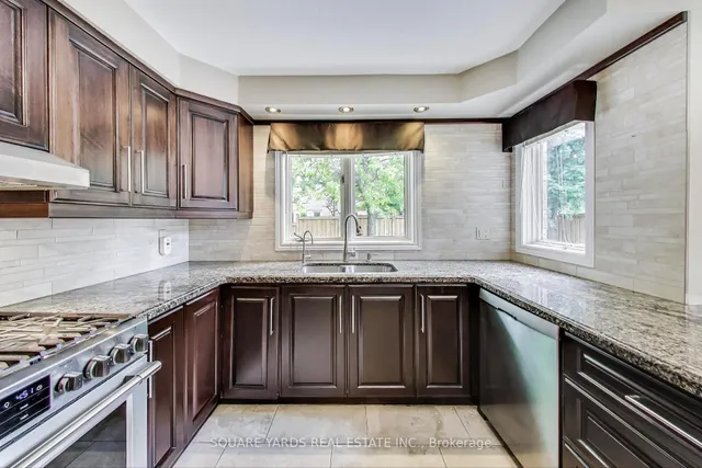 Additional image 12 of 59 Adirondack Cres