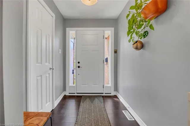 Additional image 7 of 1550 Newlands Cres Unit 11