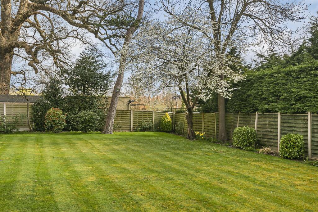 Additional image 3 of Mymms Drive, Brookmans Park, Hatfield