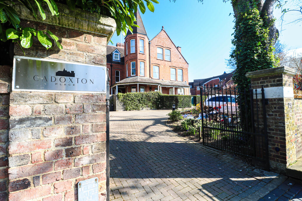 Additional image 19 of Avenue Road, St. Albans, AL1