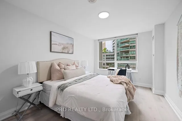 Additional image 28 of 19 Grand Trunk Cres Unit 506