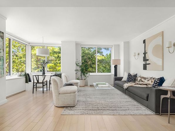 212 Warren St, New York, NY 