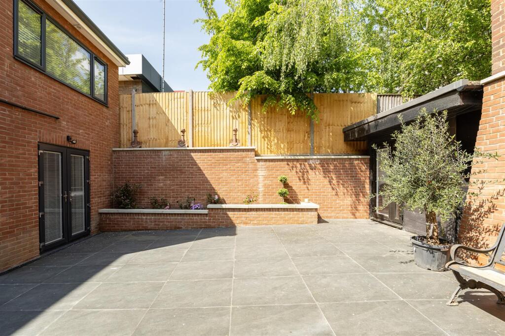 Additional image 9 of London Road, St. Albans