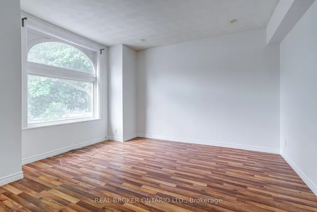 Additional image 27 of 55 Young St