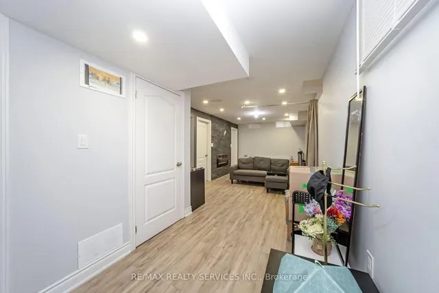 Additional image 26 of 82 Evanwood Cres