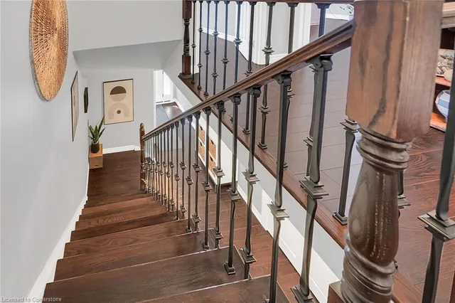 Additional image 19 of 1550 Newlands Cres Unit 11