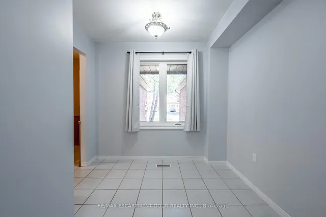 Additional image 15 of 1380 Treeland St