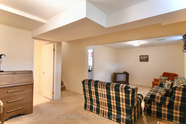 Additional image 21 of 285 Acadia Dr