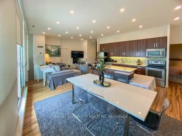 Additional image 7 of 5101 Dundas St Unit 1402