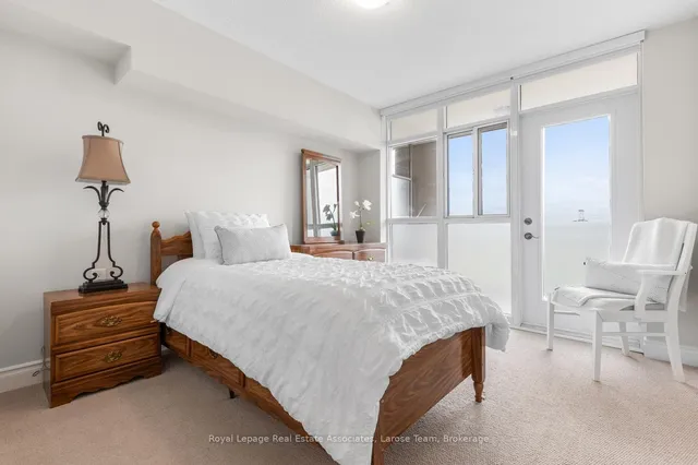 Additional image 17 of 3 Marine Parade Dr Unit 1108