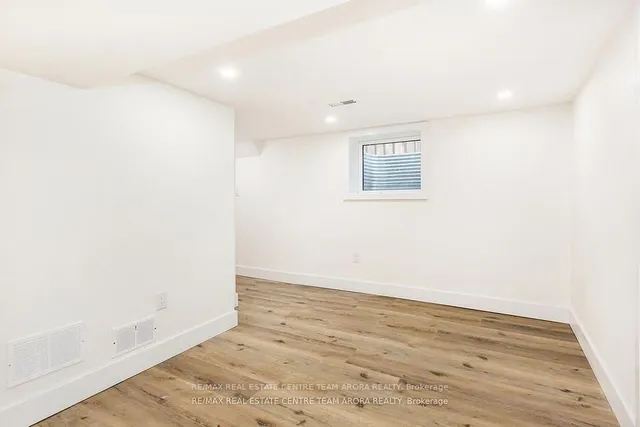 Additional image 23 of 178 Cloverdale Ave