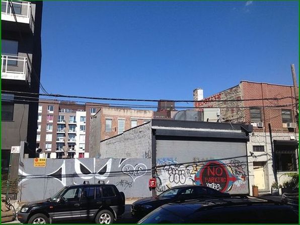 207 N 8th St, Brooklyn, NY 11211