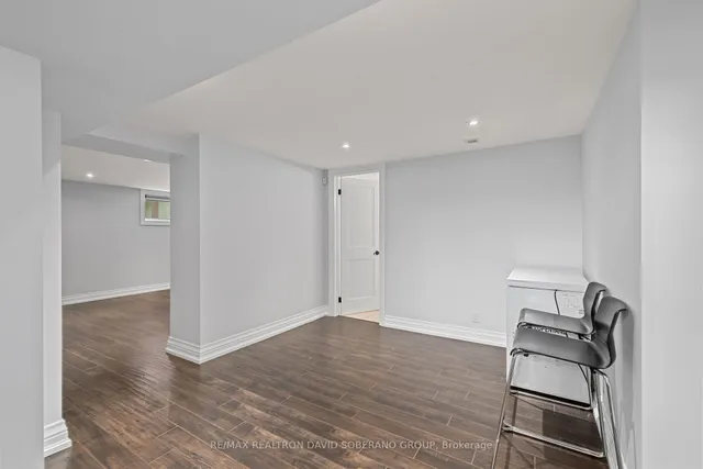 Additional image 27 of 207 Searle Ave