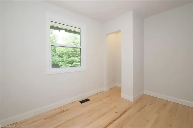 Additional image 13 of 383 Dumfries Ave