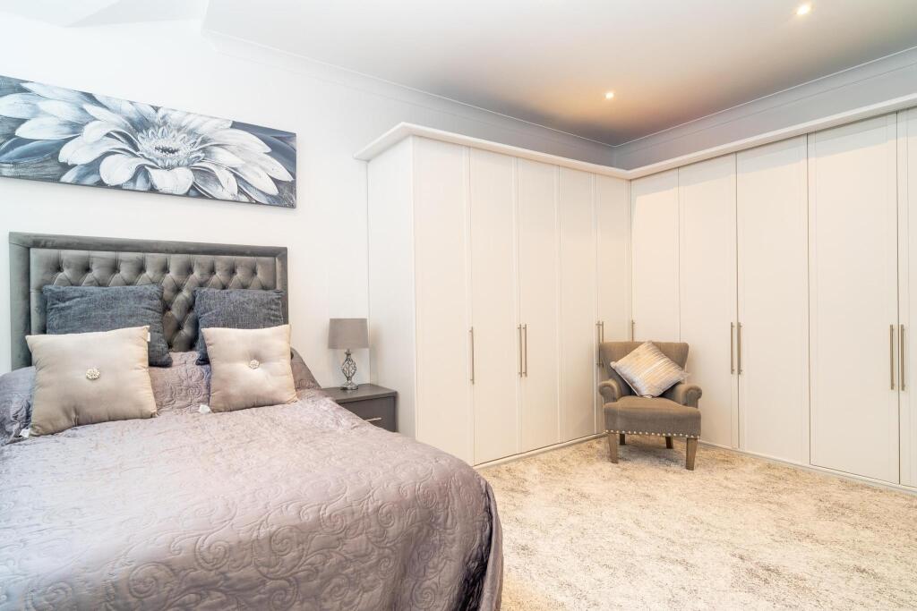 Additional image 17 of West Hall, Beningfield Drive, St Albans, AL2