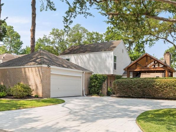 15726 Steamboat Ln, Houston, TX 77079