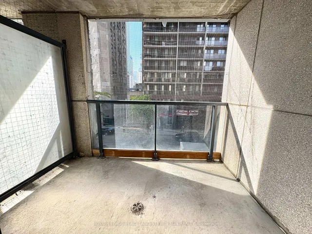 Additional image 16 of 25 Carlton St Unit 326