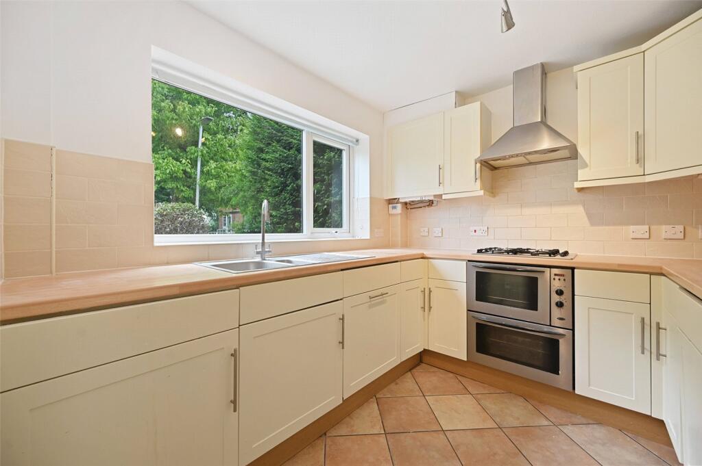 Additional image 2 of Grove Road, Harpenden, Hertfordshire, AL5