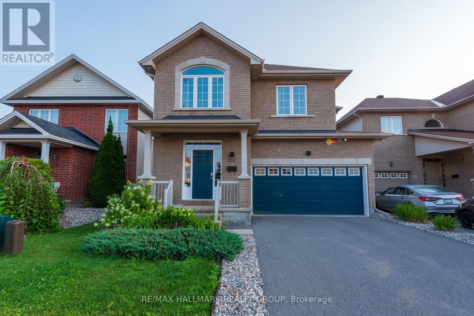 217 FOUNTAINHEAD DRIVE|Ottawa, Ontario K1W0C2