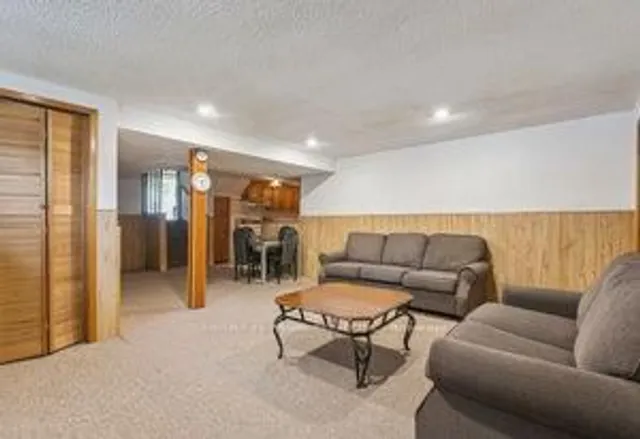 Additional image 16 of 152 Weir Cres