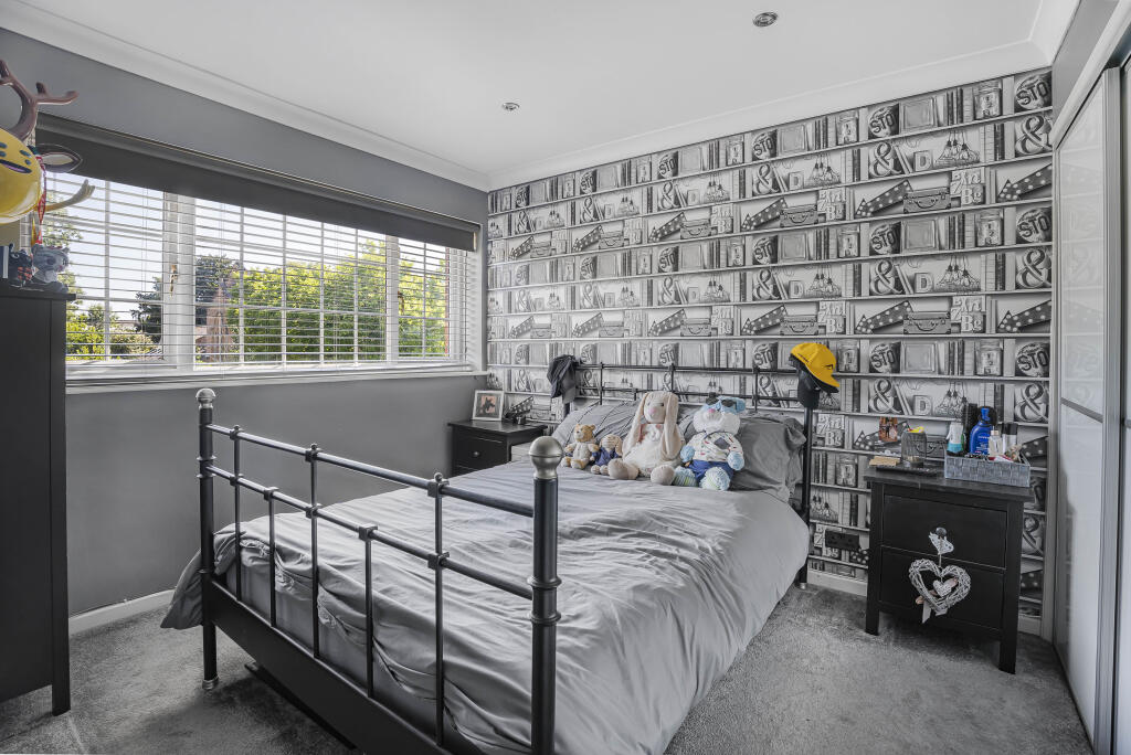 Additional image 14 of High Street, London Colney, AL2