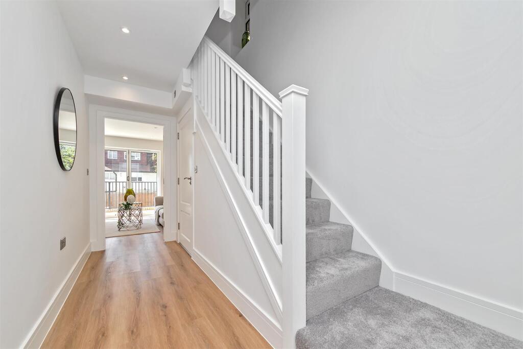 Additional image 7 of Birchmead Close, New Greens, St. Albans