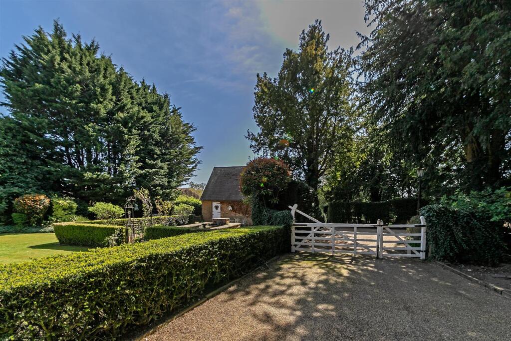 Additional image 8 of Sandridgebury Lane, Sandridgebury, St. Albans