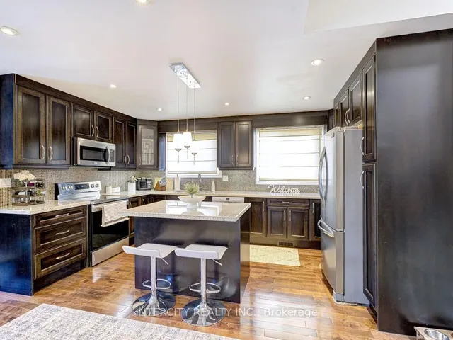 Additional image 18 of 841 Coulson Ave