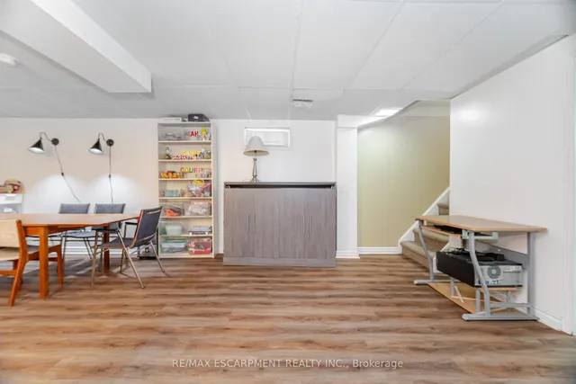 Additional image 33 of 178 Athenia Dr