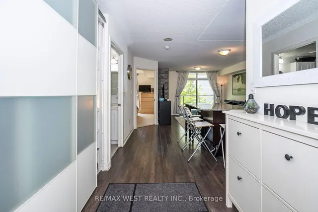 Additional image 4 of 816 Lansdowne Ave Unit 209