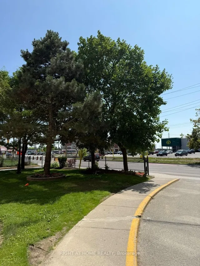 Additional image 31 of 915 Midland Ave Unit 611