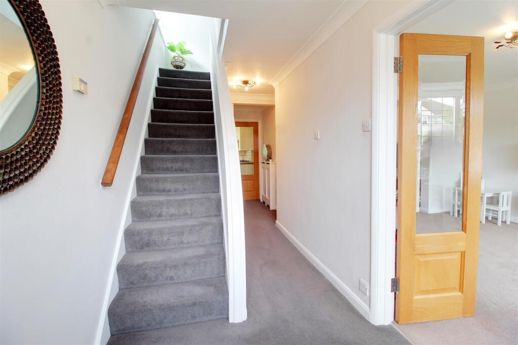 Additional image 4 of Peplins Way, Brookmans Park