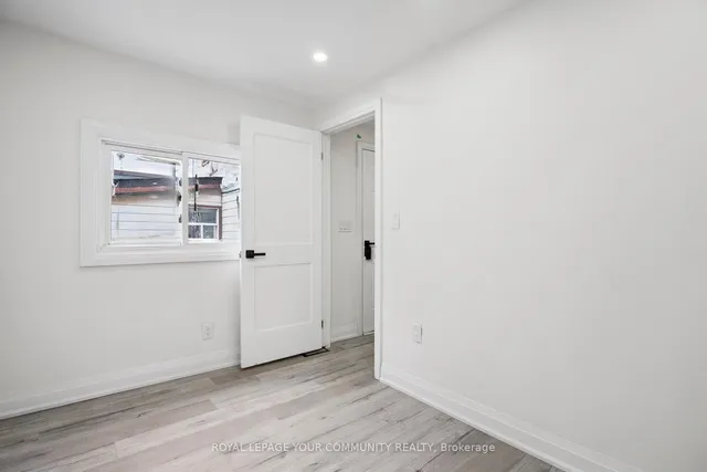 房产图片 16 - 8 Merchison Ave