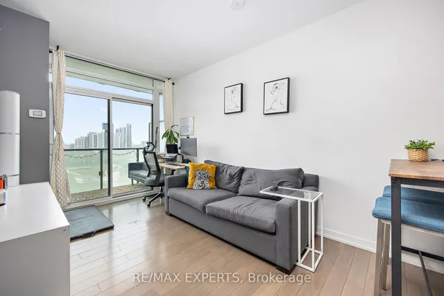 Additional image 8 of 170 Fort York Blvd Unit 1412