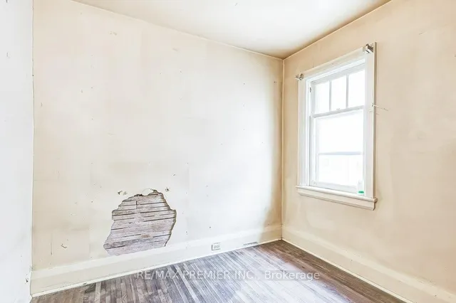 Additional image 13 of 16 Porter Ave Ave