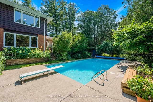 Additional image 32 of 8 Sunbridge Cres