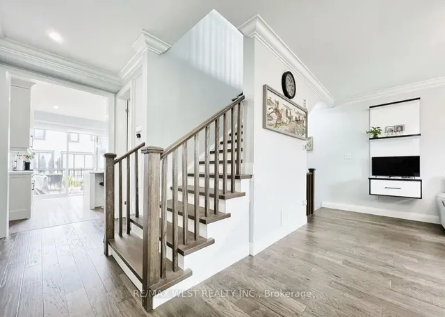 Additional image 5 of 975 Whitlock Ave Unit 20