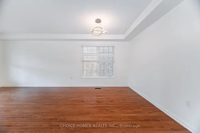 房产图片 11 - 319 麦克杜格尔交汇处