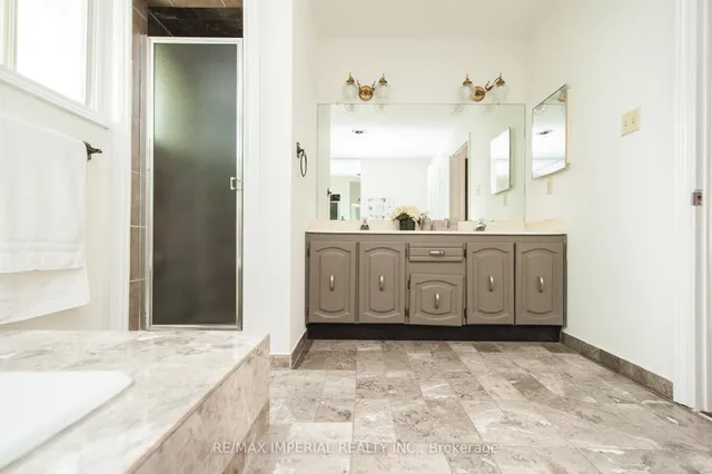 Additional image 35 of 11 Riderwood Dr