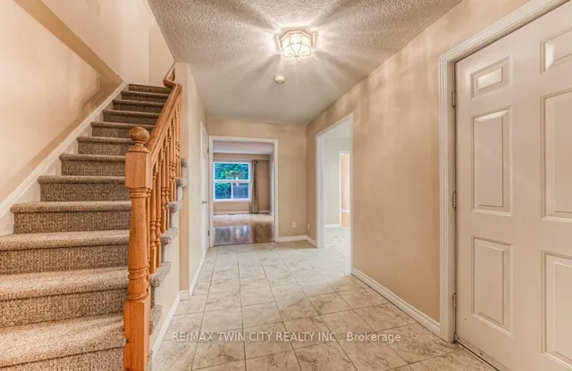 Additional image 7 of 44 Northmanor Cres