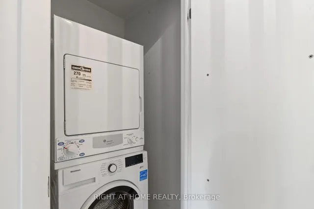 Additional image 22 of 478 king St Unit 312