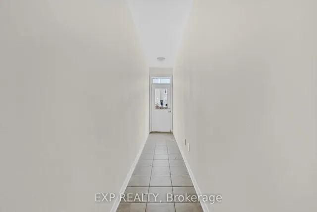 Additional image 26 of 29 Heming Tr