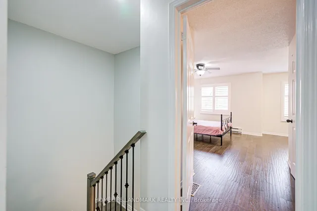 Additional image 23 of 2006 Glenada Cres Unit 27