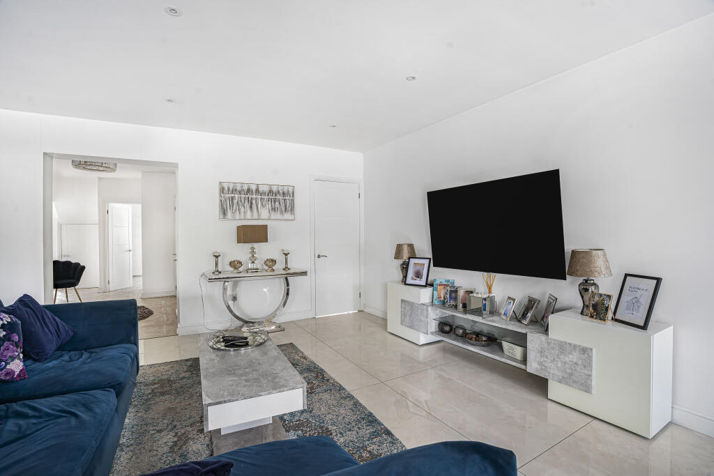 Additional image 7 of Dixons Hill Close, Welham Green, Hatfield, AL9