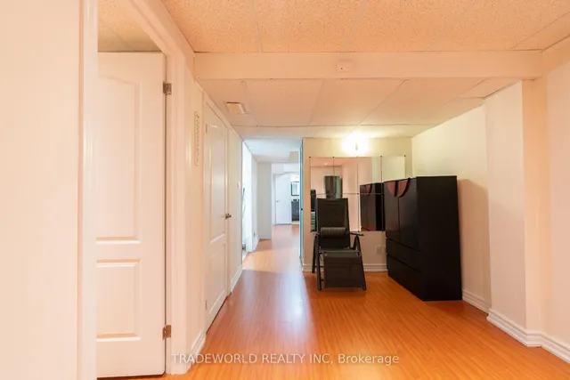 Additional image 40 of 18 Carl Cres