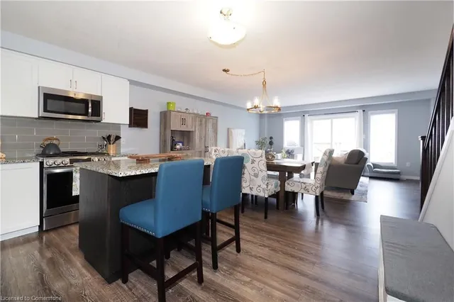 Additional image 6 of 1989 Ottawa St Unit 11