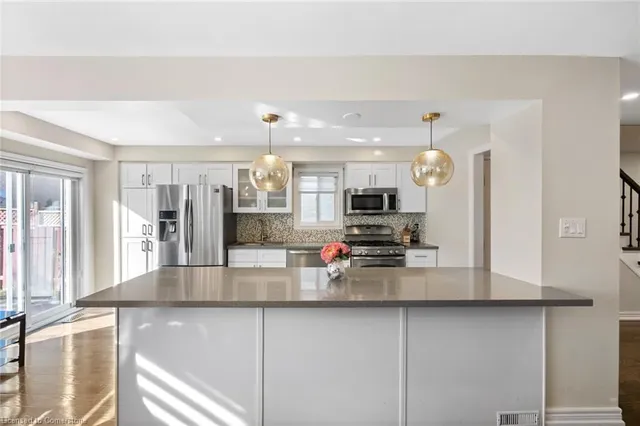 Additional image 19 of 19 Earl Grey St